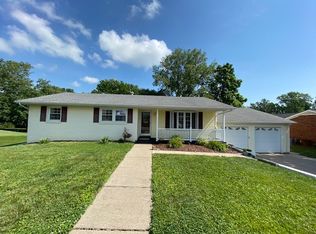 810 Parkview Dr, Boonville, IN 47601