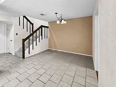 1084 Sunmeadow Dr — Photo 5