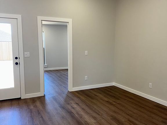 5th image of 6500 Lewisville Ln
