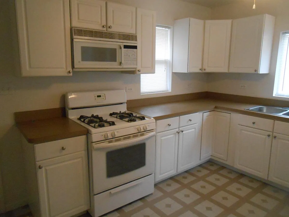 4 bed, 1800 sqft, $3,450 — Photo 3