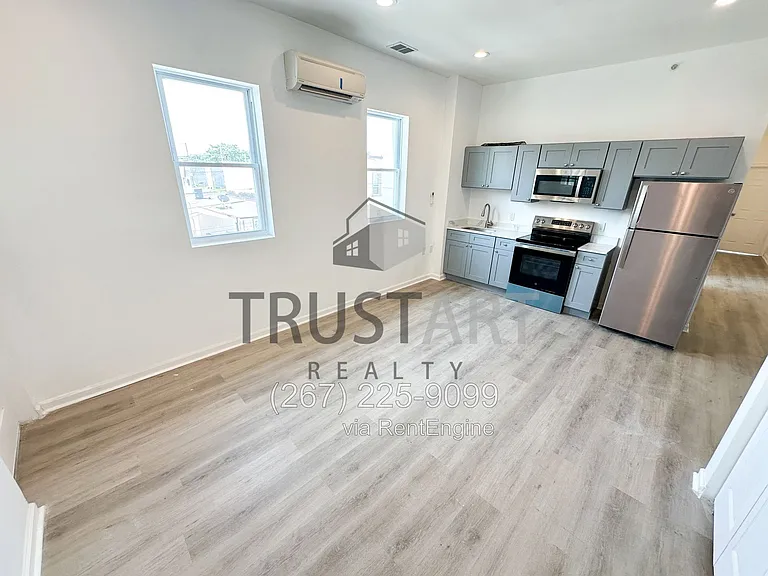 2431 N 26th St — Photo 4