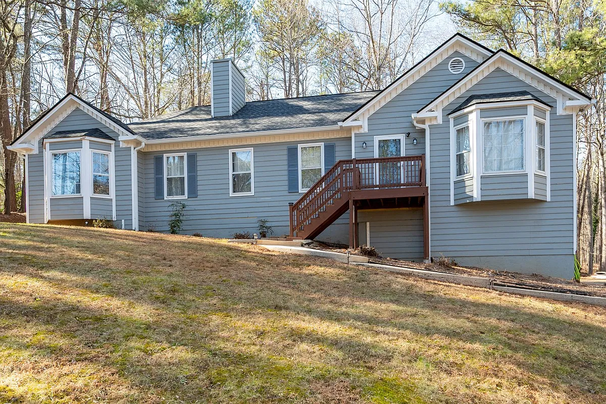Building Photo - 635 Driftwood Dr