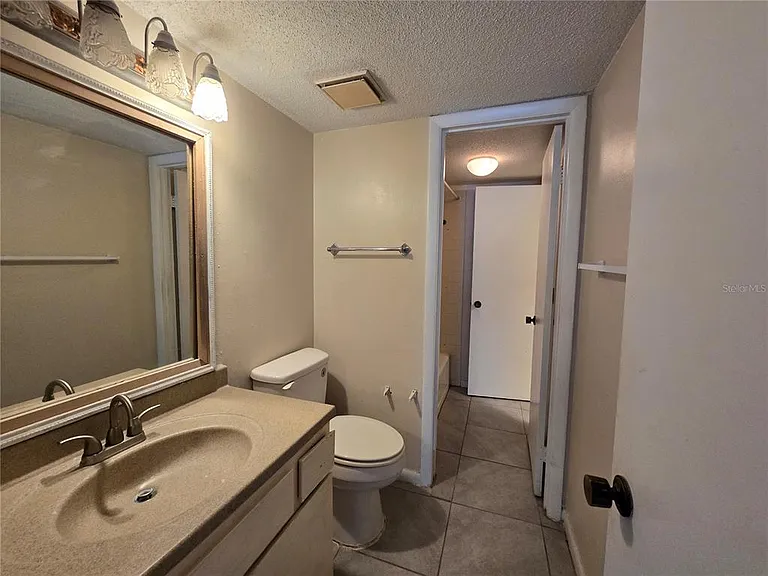 561 Fairways Cir #A — Photo 11