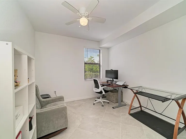 5687 N Honore Ave #411 — Photo 18
