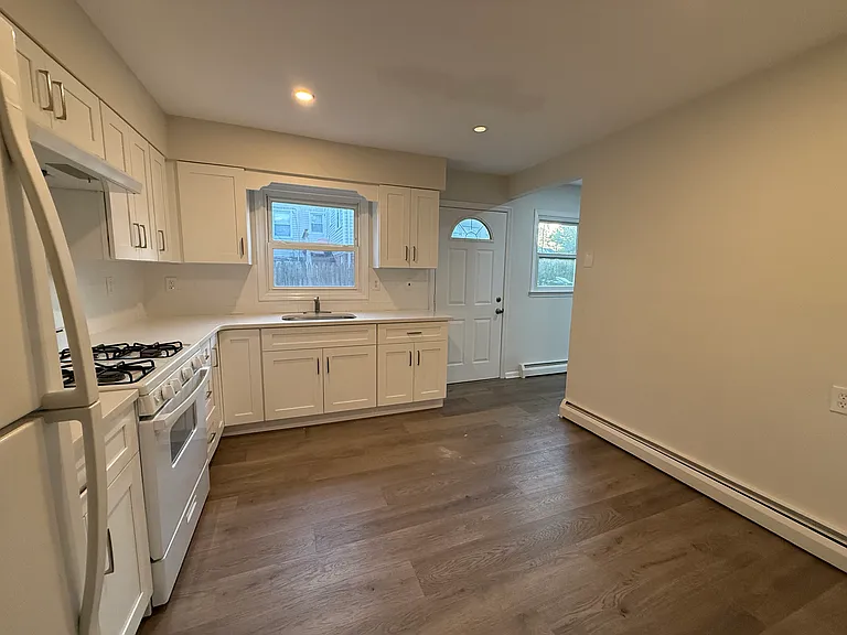 450 E Penn St #1 — Photo 18