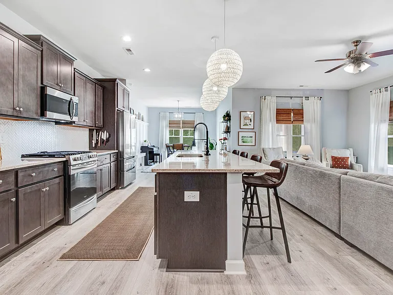 107 Villa Grey Ct — Photo 15