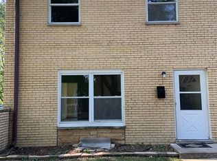 822 Colonial Dr APT A, Wheeling, IL 60090