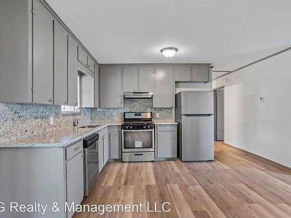3rd image of 1723 Myrtle St