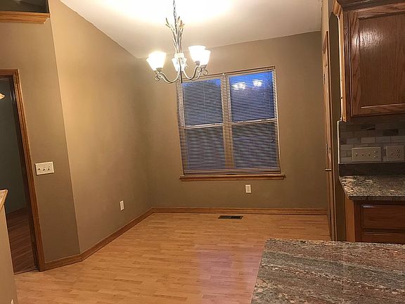 3rd image of 13335 Longridge Ln