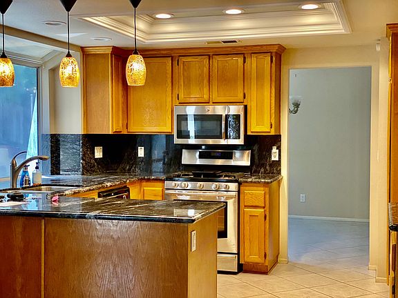 5th image of 643 Terra Dr