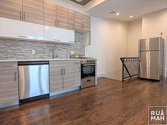 1st image of 383 Weirfield St #3