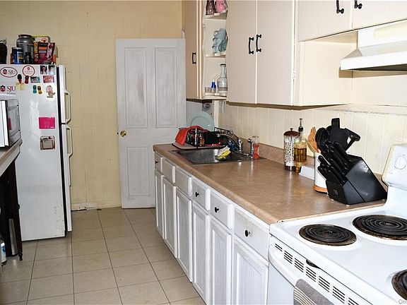 5th image of 79 River Ave