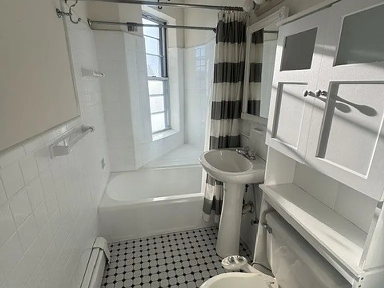 226 Chestnut Hill Ave #10 — Photo 3