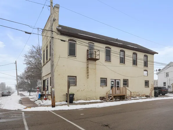 111 N Maple St, Black Creek, WI 54106