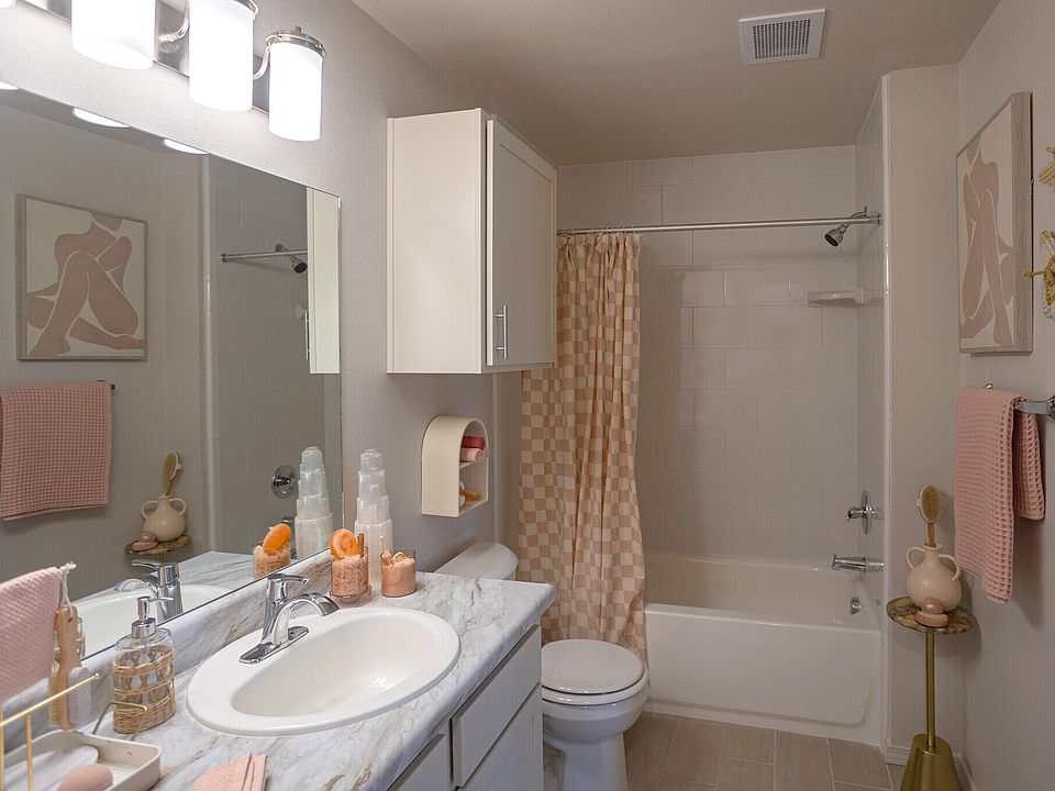1st image of 1410 Milby St #B
