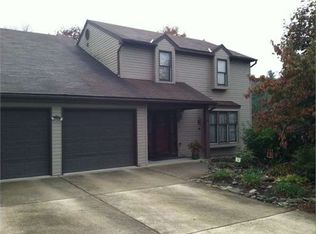 2053 Yokewood Rd, Pottsville, PA 17901