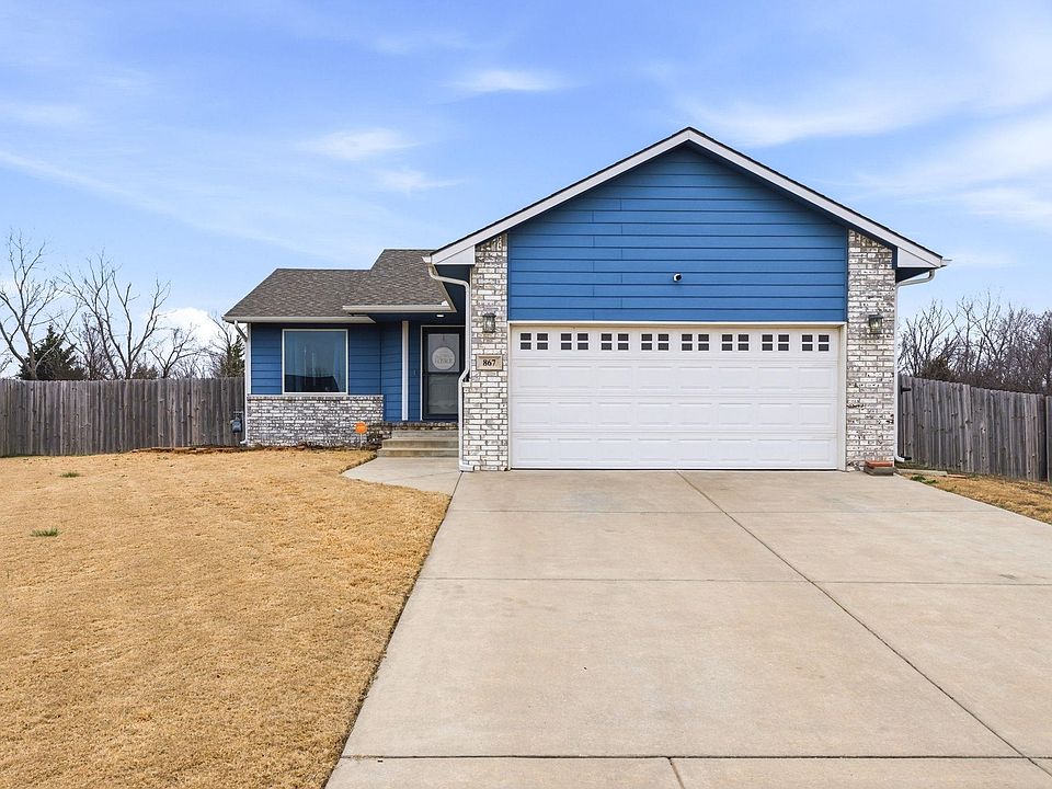 1st image of 867 S Cattail Cir
