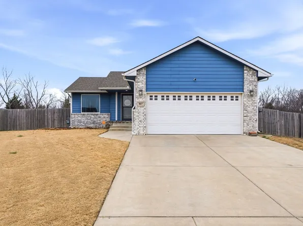 867 S Cattail Cir, Haysville, KS 67060
