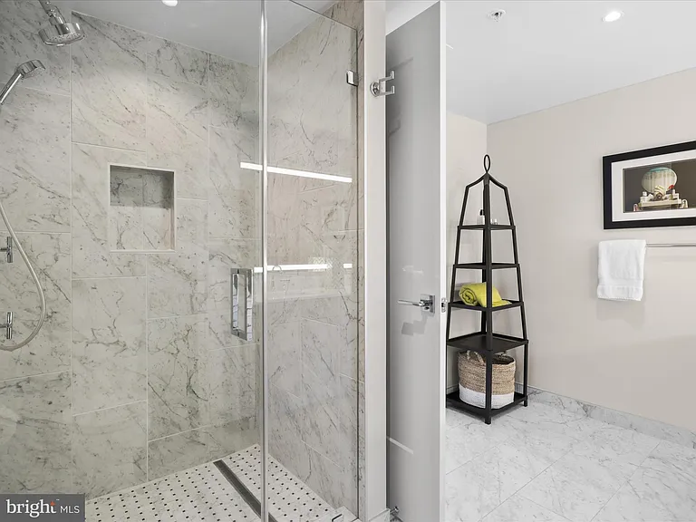 925 N Fairfax St #704 — Photo 25