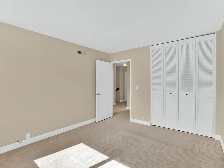 7013 Elmsdale Dr — Photo 24
