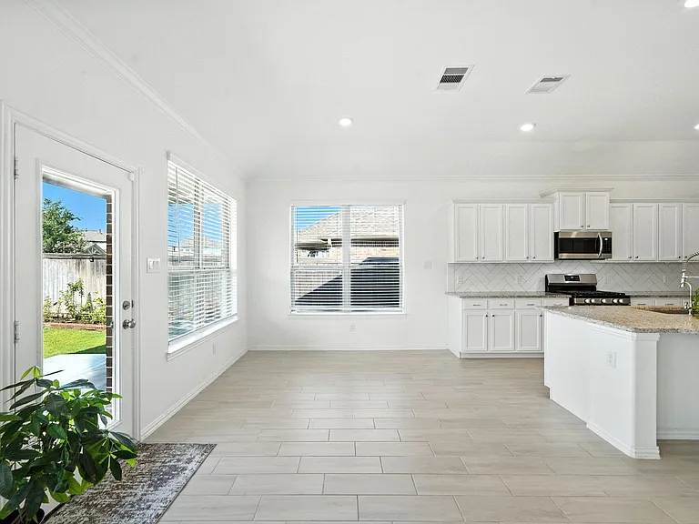 15011 Old Horseshoe Lake Dr — Photo 13