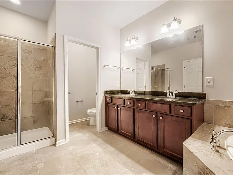 2444 Norwood Dr SE — Photo 24