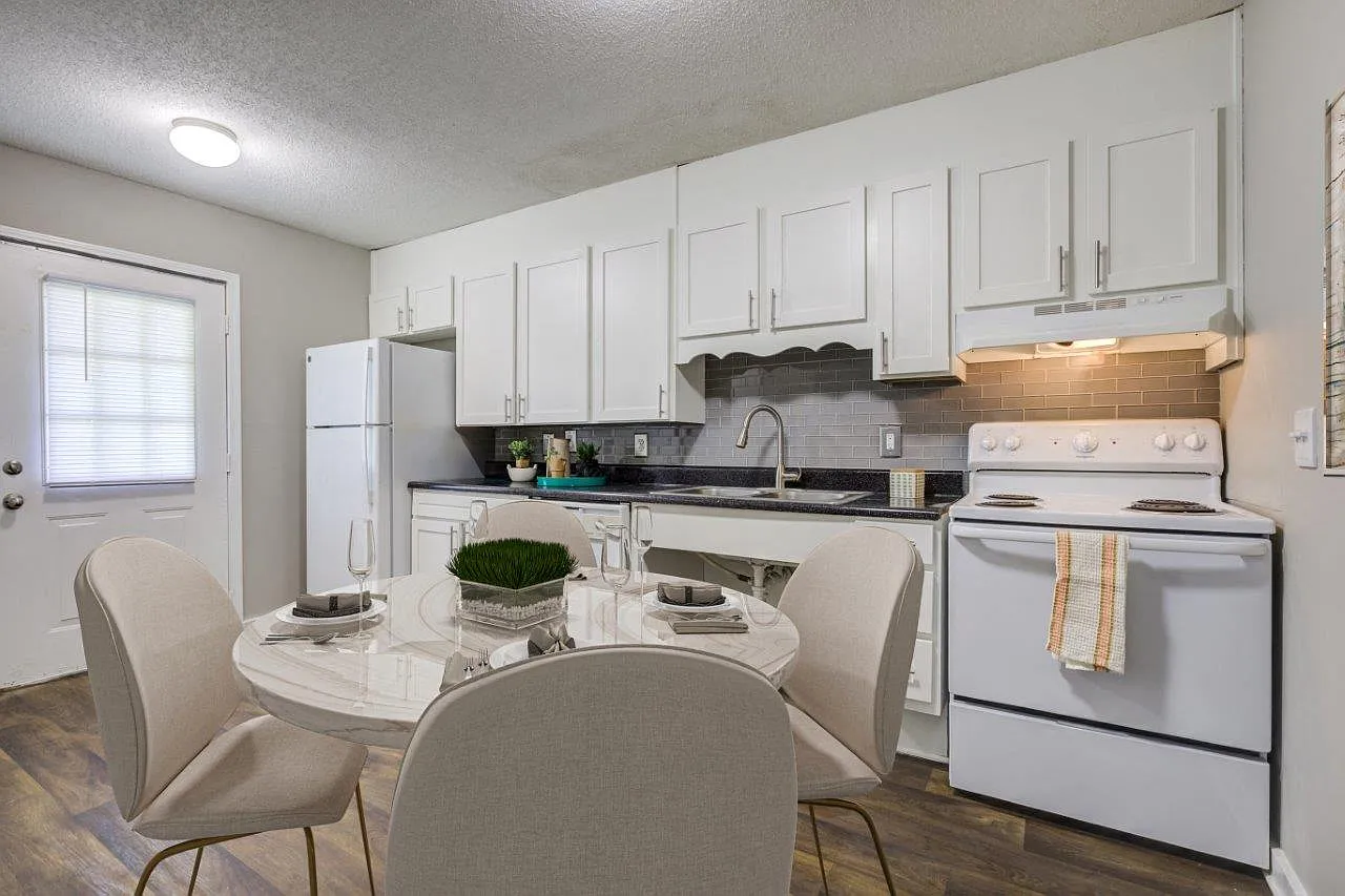 Waters Edge Apartment Homes (NC) — Photo 3