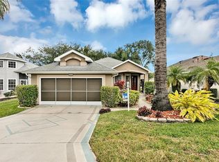 6004 Armada St, Tavares, FL 32778