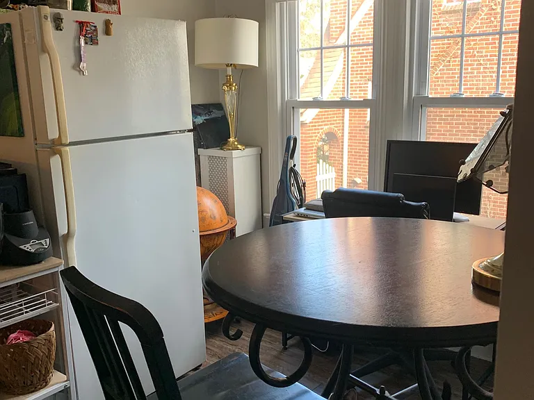 387 W Cambourne St #1 — Photo 4