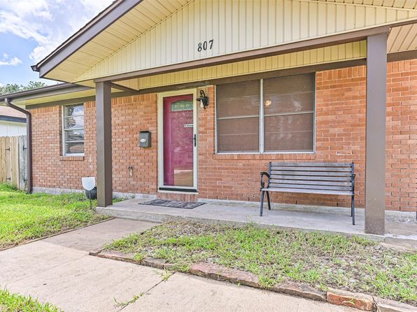 807 Temple Dr