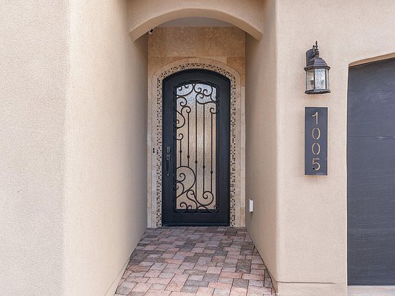 4th image of 1005 C De Baca Ln