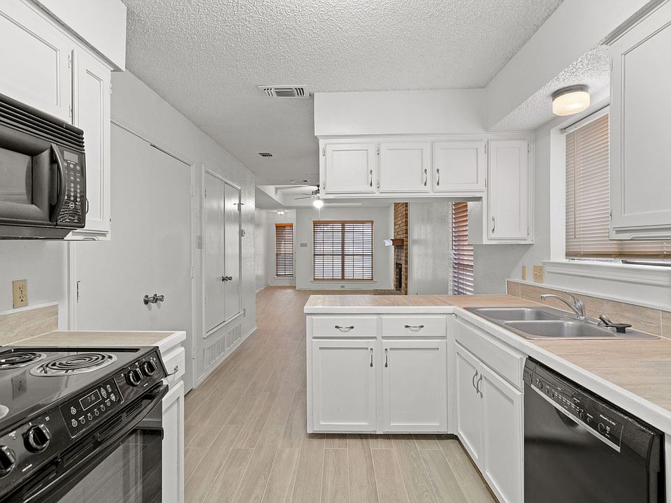 1st image of 2319 Lido Ln