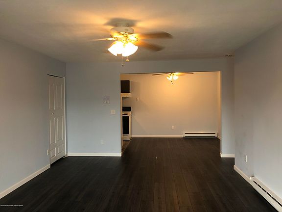 5th image of 330 Shore Dr APT F-10