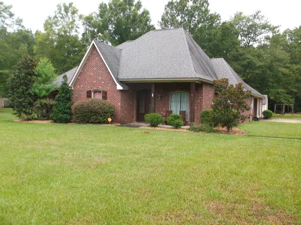 1044 Emileigh Dr, Summit, MS 39666