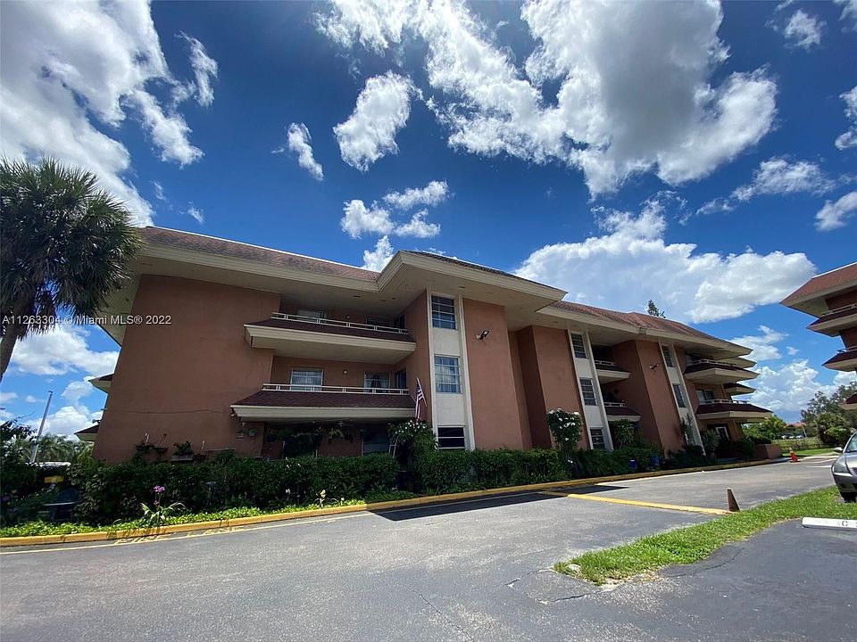 1st image of 17500 NW 68th Ave APT D3009