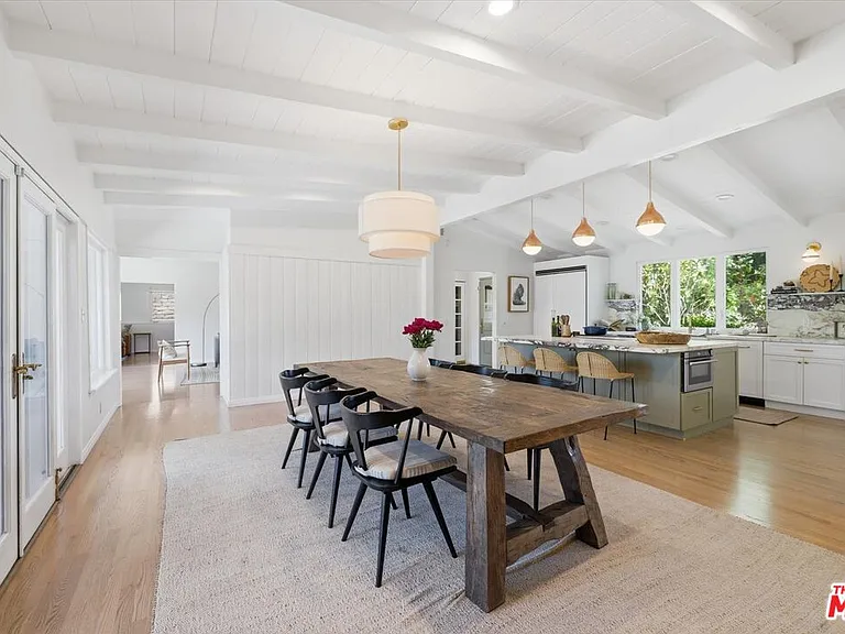 3240 Tilden Ave — Photo 22