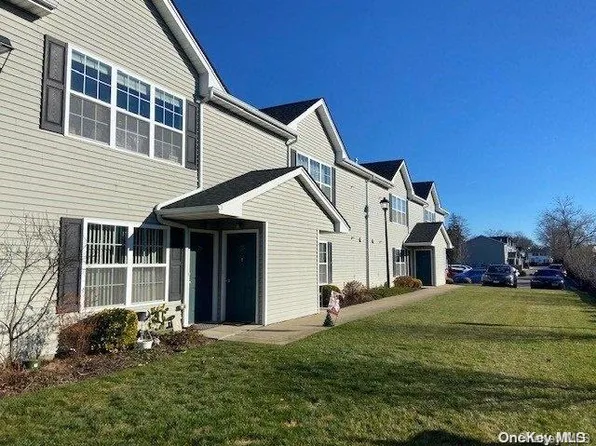 2870 Grand Avenue #25, Baldwin, NY 11510
