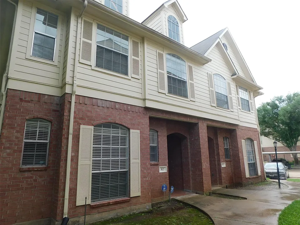 2710 Grants Lake Blvd #K1