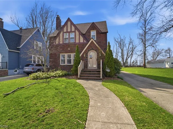 2679 Walnut Blvd, Ashtabula, OH 44004