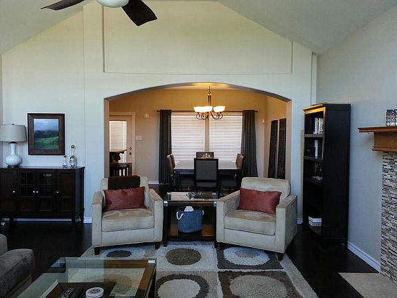 3rd image of 3217 White Tail Dr