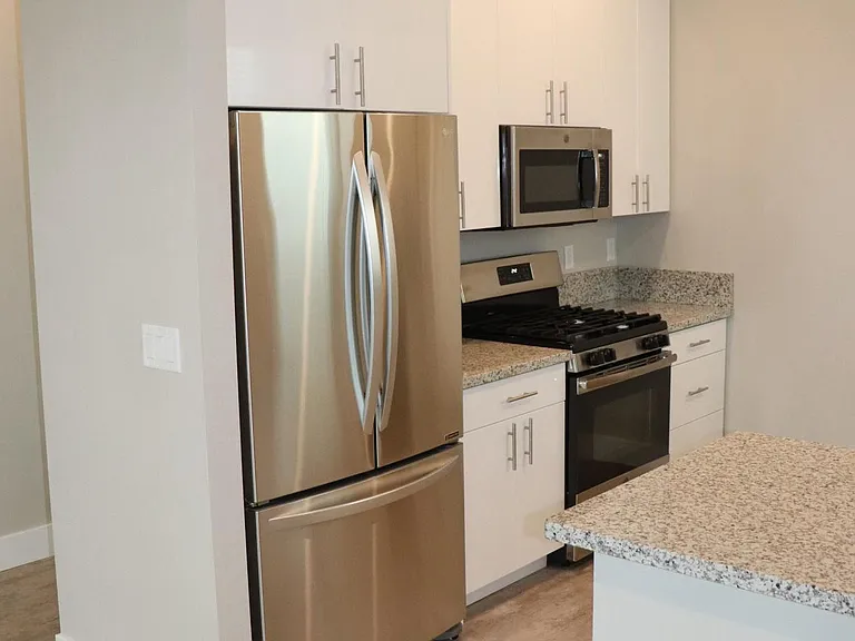 1326 Roycroft Ln #A — Photo 5