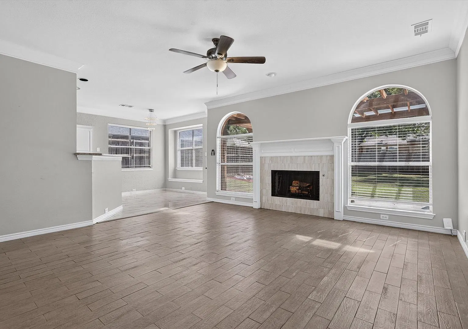 Charming 3-Bedroom Home in Flower Mound — Photo 4