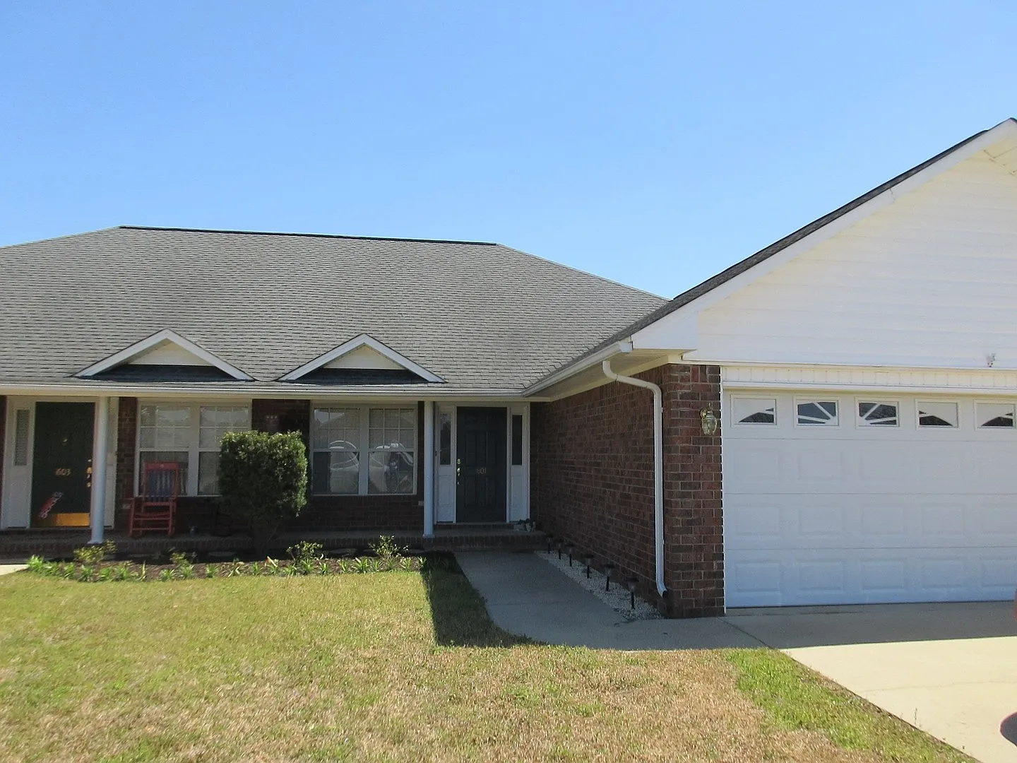 Landmark Pointe — Photo 1