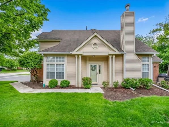 30W055 Penny Ln, Warrenville, IL 60555