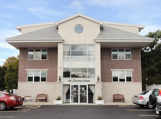 141 Chestnut St APT G2, Needham, MA 02492