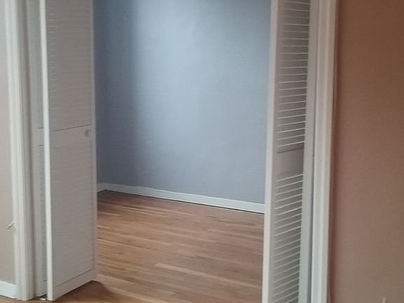 4th image of 6161 Woodhaven Blvd