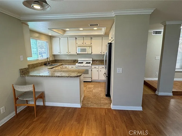 14 Woodleaf — Photo 3