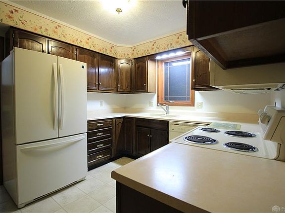 3rd image of 3006 Blue Green Dr