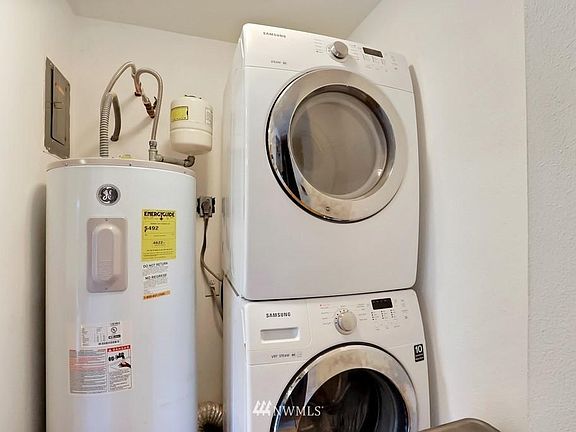 In unit washer and dryer