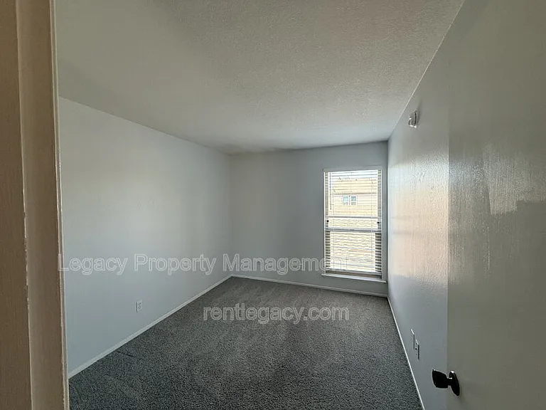 339 Bridge Pl — Photo 25